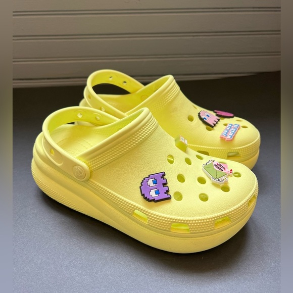 CROCS Yellow Sandals with Platform Sole and Charms - Picture 1 of 8